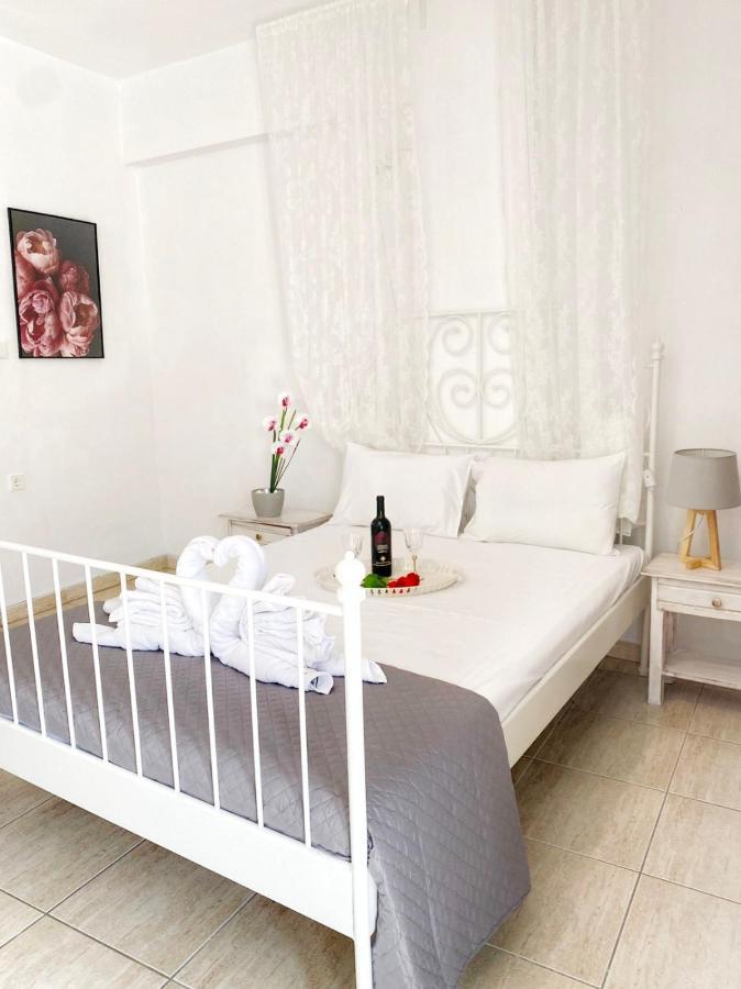 Delia Apartments Pefkochori Buitenkant foto