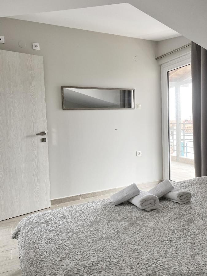 Delia Apartments Pefkochori Buitenkant foto