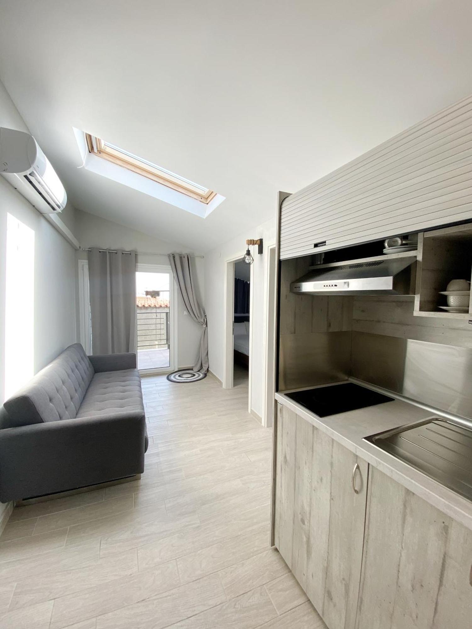 Delia Apartments Pefkochori Buitenkant foto